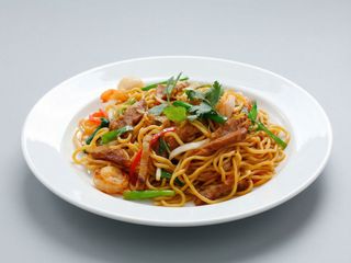 Chiński z wołowiną i krewetkami