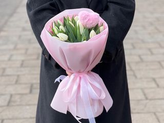 Bukiet z 15 białych tulipanów