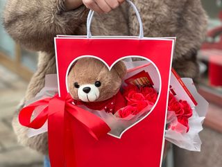 Torebka z mydlaną różą+mis+cukierki