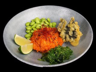 12. Tatar z łososia 150g / 70 g