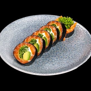 91. Futomaki sashimi z łososiem i awokado