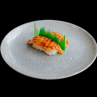 97.Nigiri z łososiem teriyaki