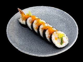 75. Futomaki Krewetki w tempurze