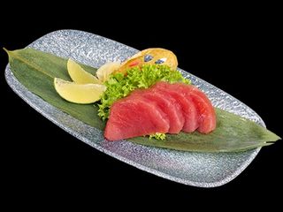 11. Sashimi z tuńczykiem 80g / 60g