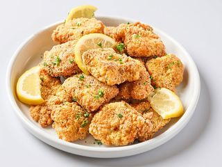 CHICKEN NUGGETS ( Cena za 1 szt).
