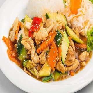 Kurczak z tajską bazylią