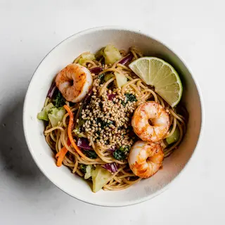 Udon z krewetkami i warzywami