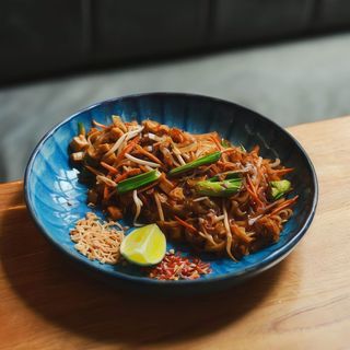 Pad thai z krewetkami
