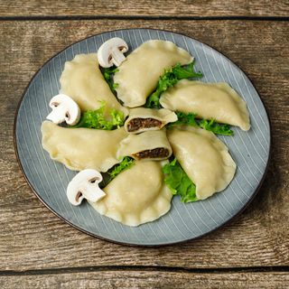 Pierogi z soczewicą i pieczarkami