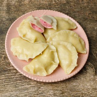 Pierogi z wiśniami