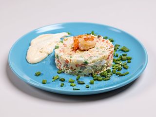 Sałatka jarzynowa z krewetkami 200g