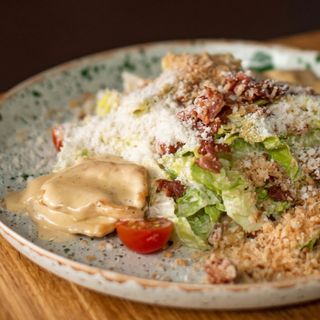 Sałatka cezar z kurczakiem