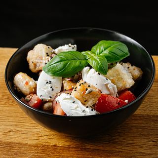 Ciepła sałatka z bakłażanem 