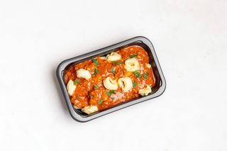 Tortellini mięsne z sosem bolognese 400g