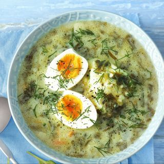 ZUPA SZCZAWIOWA Z JAJKIEM