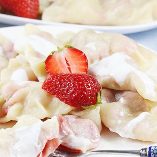 PIEROGI Z MIĘSEM  6 szt