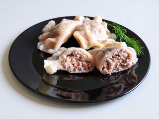 Pierogi z mięsem 10  szt 