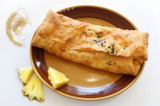 Ciastko z kurczakiem, ananasem i serem