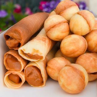 Kombo orzeszki i rurki z kajmakiem