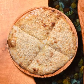 Chaczapuri z kurczakiem i serem