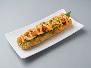 Sushi Dog z grillowanym łososiem