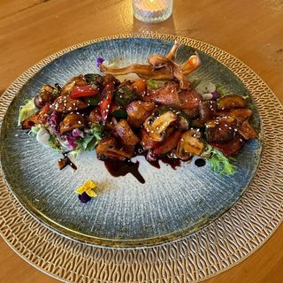Sałatka orientalna z kurczakiem teriyaki