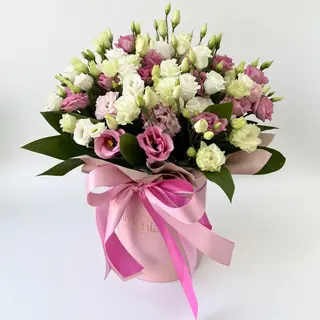 Flowerbox kompozycja z eustomy 