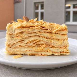 Tort Napoleon kawałek 