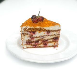 Tort miodowy kawałek