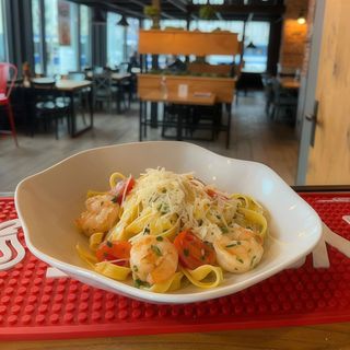 Tagliatelle z krewetkami