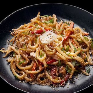 Makaron Udon z warzywami