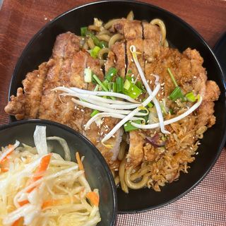 Makaron Udon z wieprzowiną