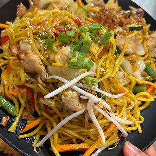 Makaron chiński z kurczakiem