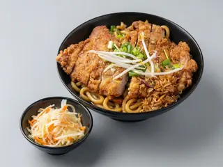 Makaron Udon z wieprzowiną