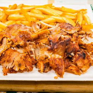 NA TALERZU BEZ SURÓWEK mięso, frytki, sos