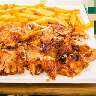 NA TALERZU BEZ SURÓWEK mięso, frytki, sos