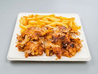 NA TALERZU BEZ SURÓWEK mięso, frytki, sos