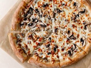 MUSHROOM PIZZA