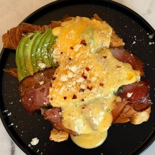 Croissant Truflowy z Bekonem