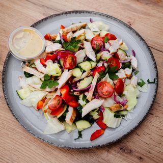 Sałatka z kurczkiem