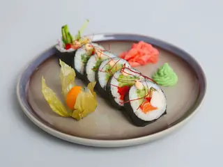 Futomaki Łosoś i krab