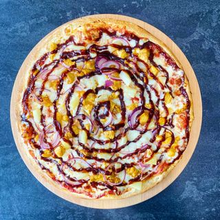 28. Pizza Wyjazd z kraju 50cm