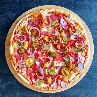 43. Pizza Samuraj 24cm