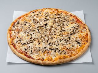 2. Pizza Pieczarkowa 33cm