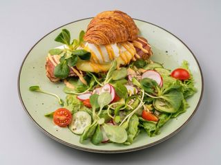Croissant Pulled pork