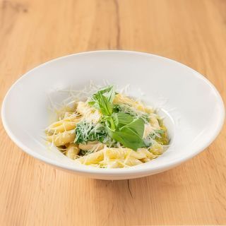 Penne z kurczakiem i szpinakiem