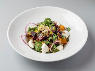 Sałatka z mozzarellą