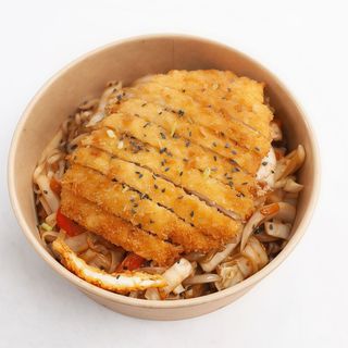 Ryż zasmażany z kurczakiem panko 