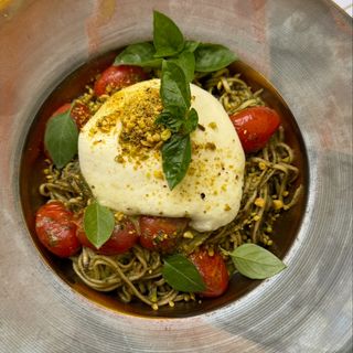 Spaghetti Pistacchio e Burrata