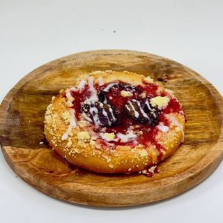 Drożdżówka ze śliwkami